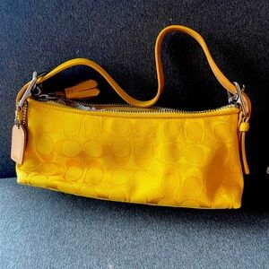 COACH SIGNATURE C YELLOW EAST WEST DEMI SHOULDER BAG PURSE 6371